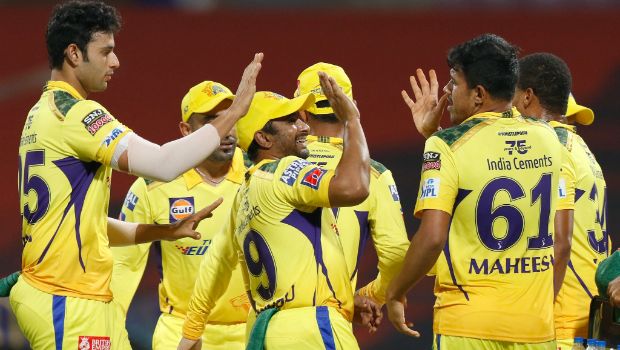 IPL 2022: CSK should have won against Gujarat Titans by 10-15 runs - Michael Vaughan