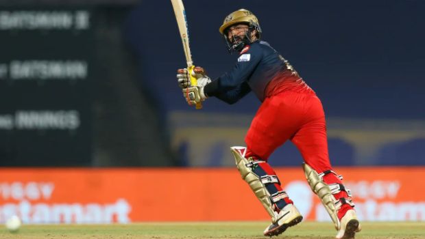 IPL 2022: Dinesh Karthik is picking length better than youngsters - Ravi Shastri